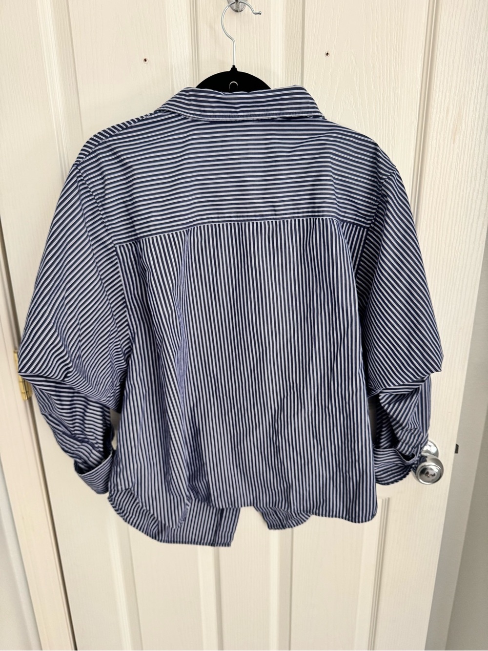 Zara Blue and White Pinstripe Button-Down Shirt - Picture 3 of 3
